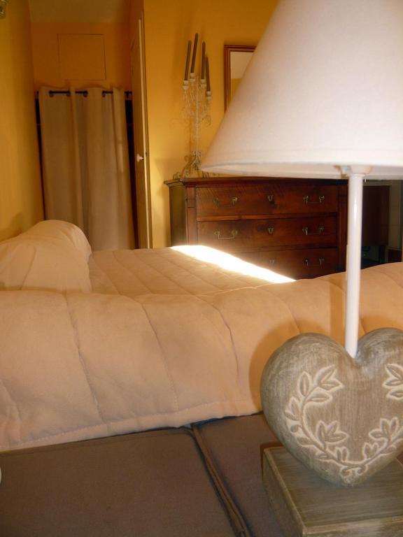 Bed & Breakfast - Maison De Marie Hotell Messimy-sur-Saone Rum bild